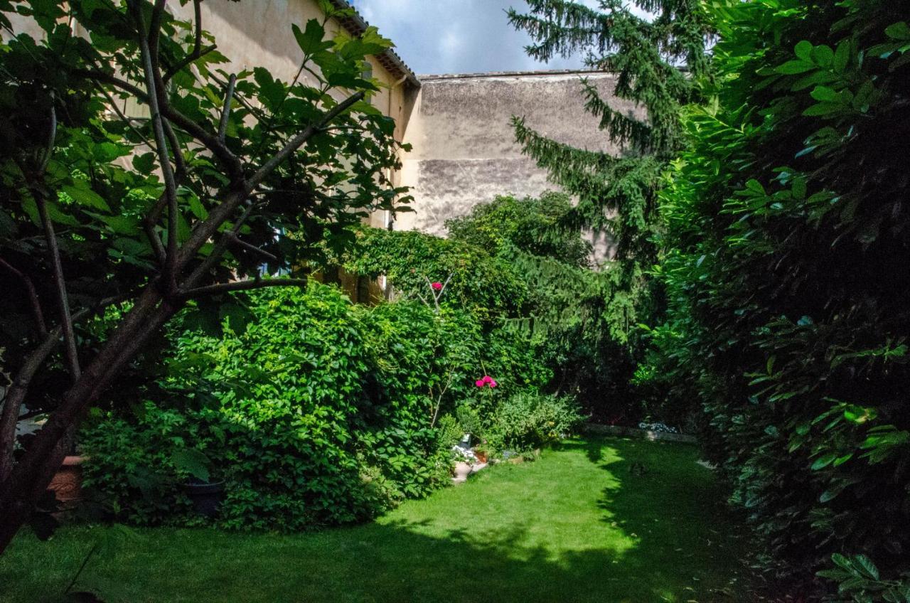 Les Tournesols Bed & Breakfast Mallemort Exterior photo