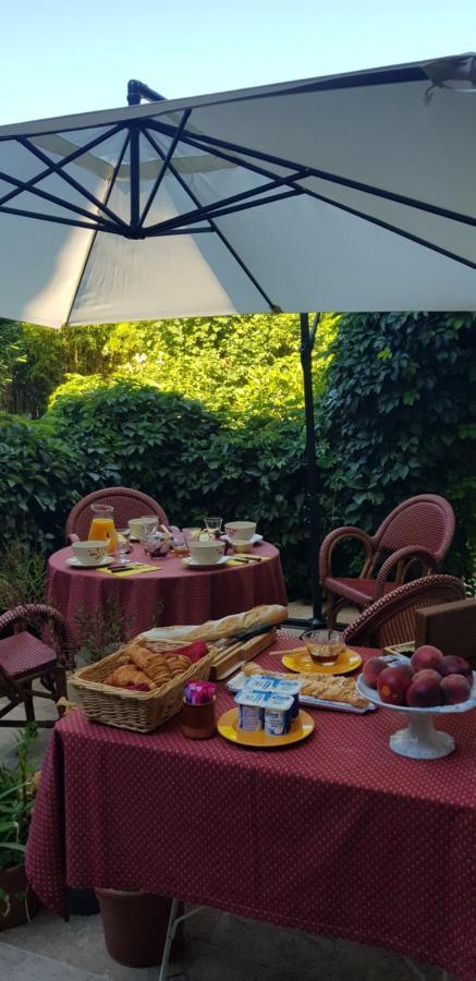 Les Tournesols Bed & Breakfast Mallemort Exterior photo