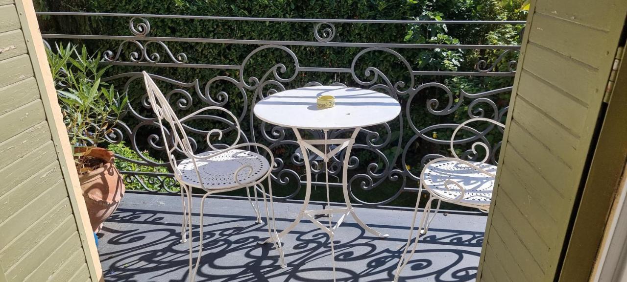 Les Tournesols Bed & Breakfast Mallemort Exterior photo