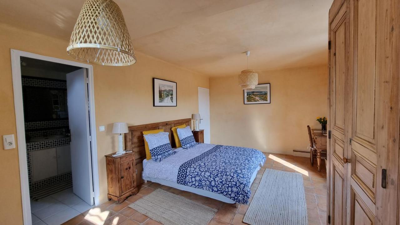 Les Tournesols Bed & Breakfast Mallemort Exterior photo