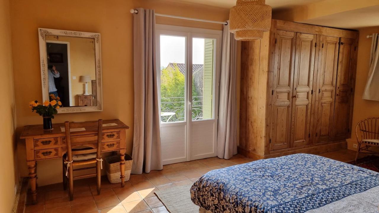 Les Tournesols Bed & Breakfast Mallemort Exterior photo